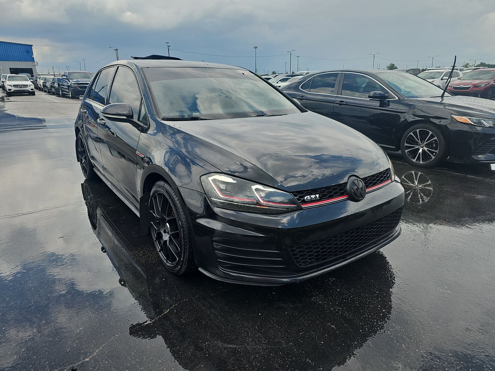 2017 Volkswagen Golf GTI 2.0T S FWD