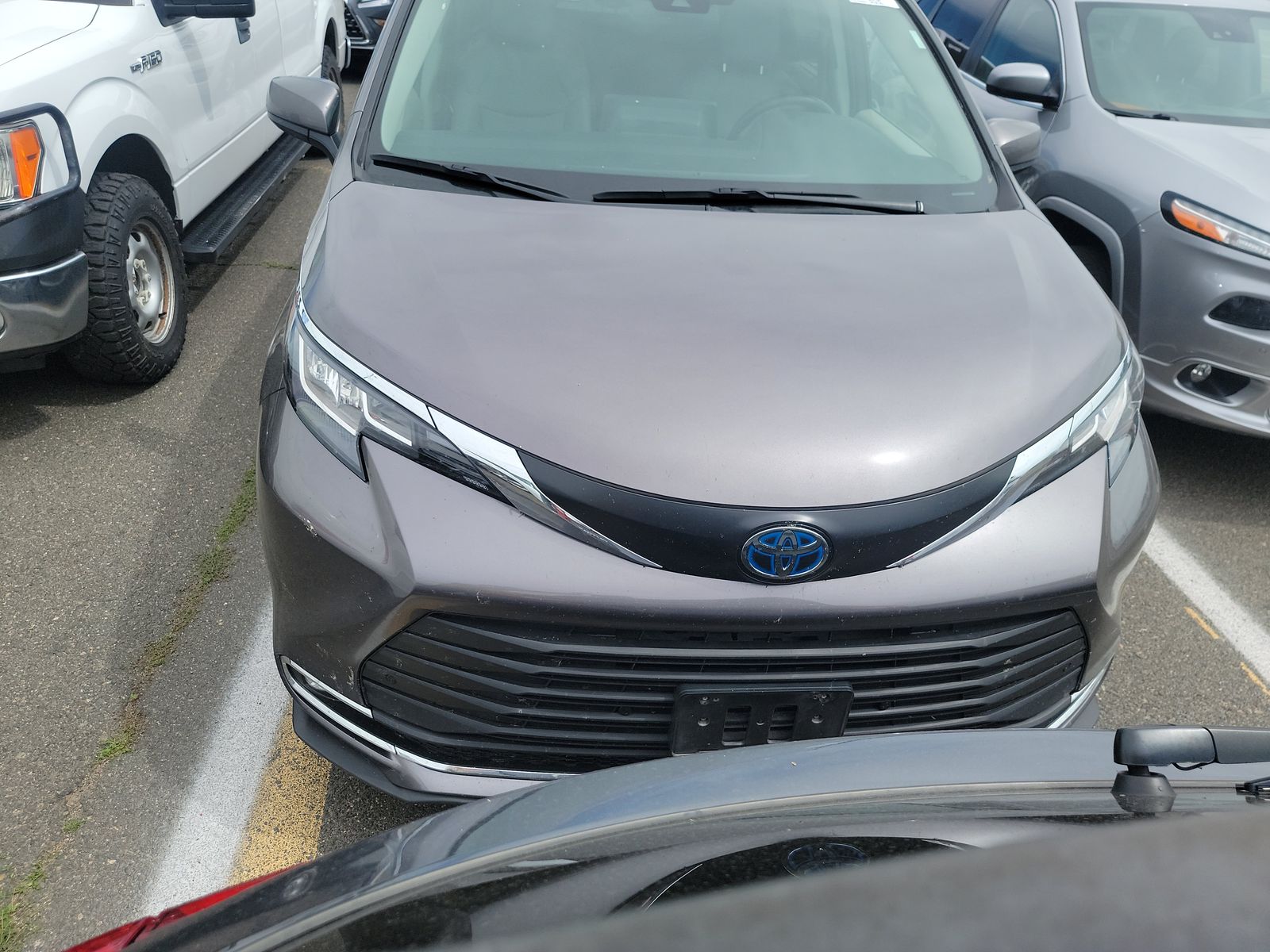 2022 Toyota Sienna XLE AWD