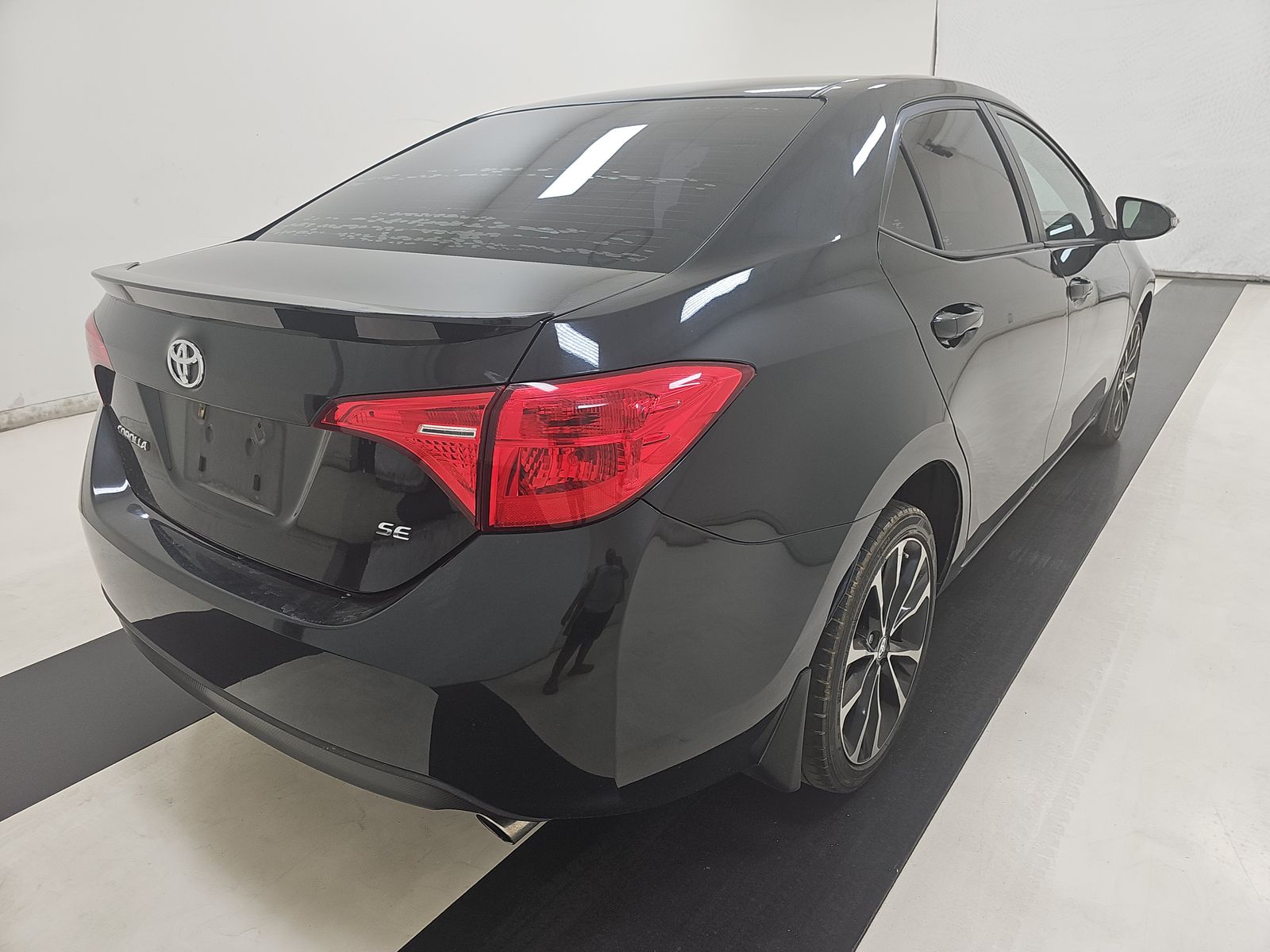 2018 Toyota Corolla SE FWD