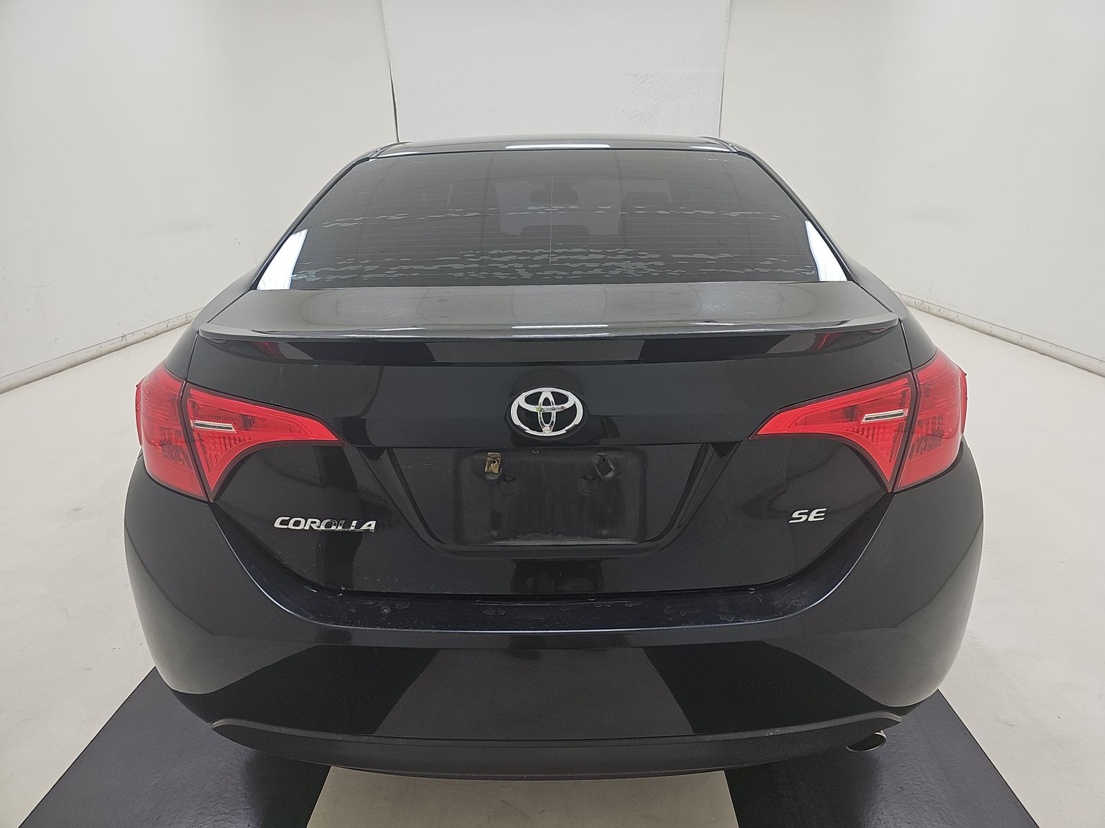 2018 Toyota Corolla SE FWD