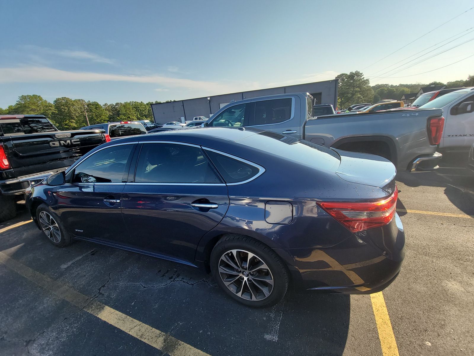 2018 Toyota Avalon Hybrid XLE Premium FWD