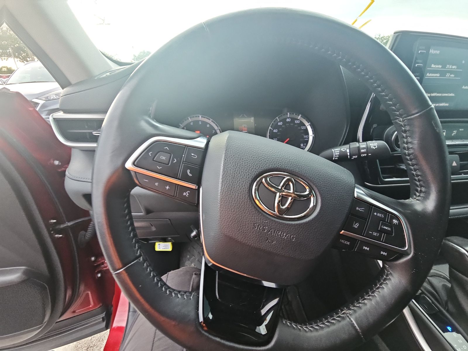 2021 Toyota Highlander LE FWD