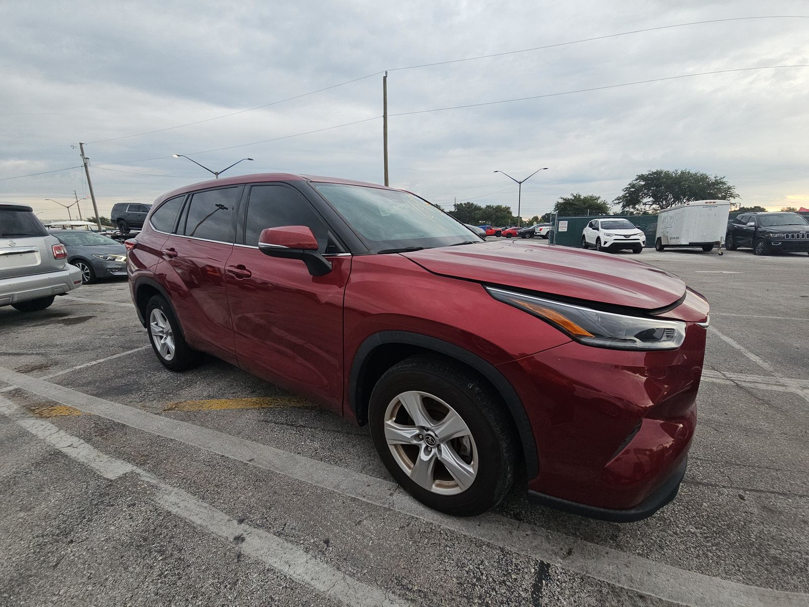 2021 Toyota Highlander LE FWD