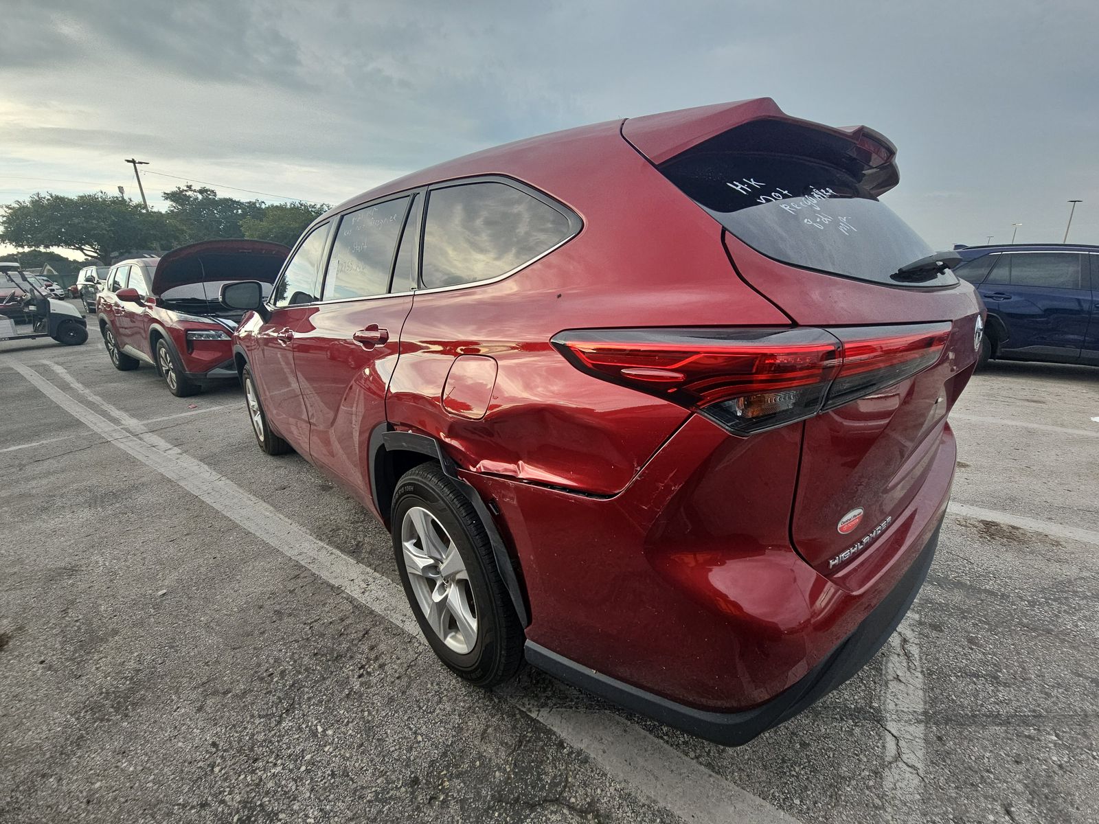 2021 Toyota Highlander LE FWD