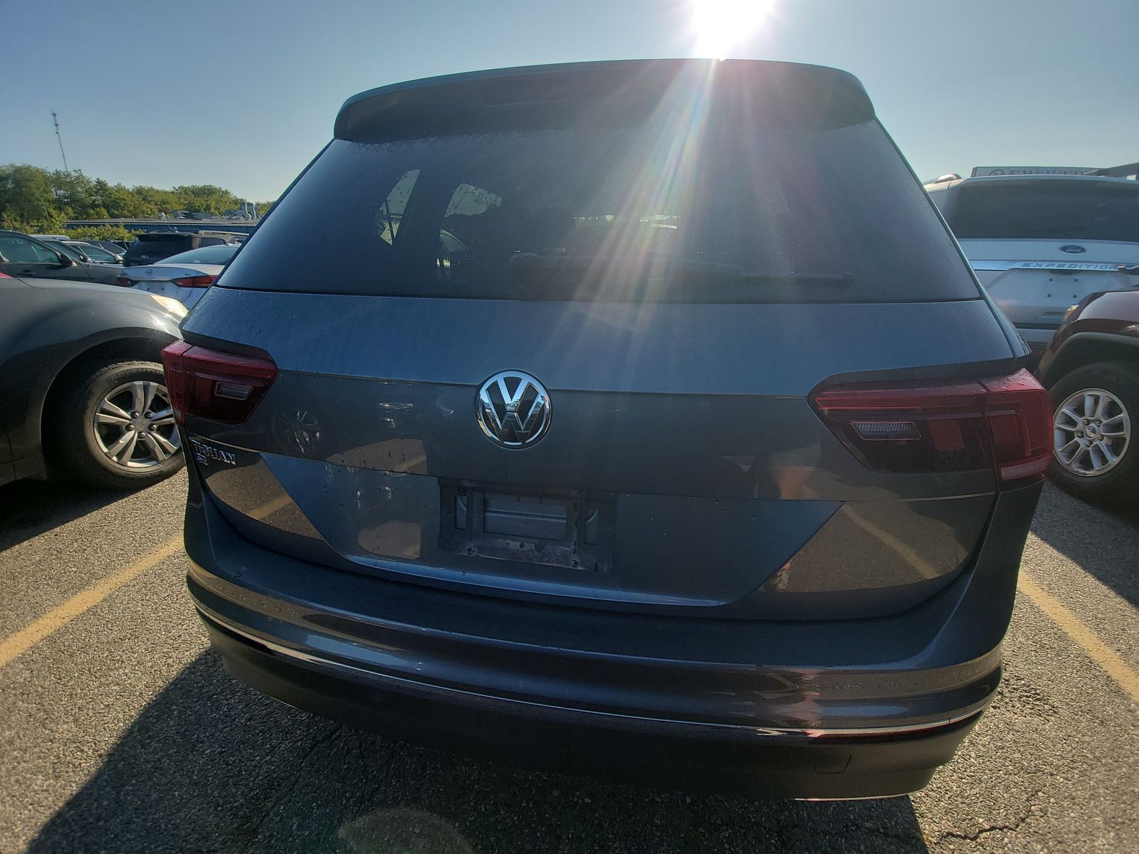 2021 Volkswagen Tiguan 2.0T SE FWD