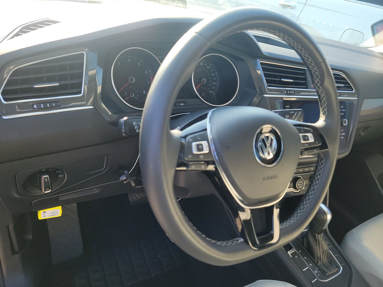 2021 Volkswagen Tiguan 2.0T SE FWD