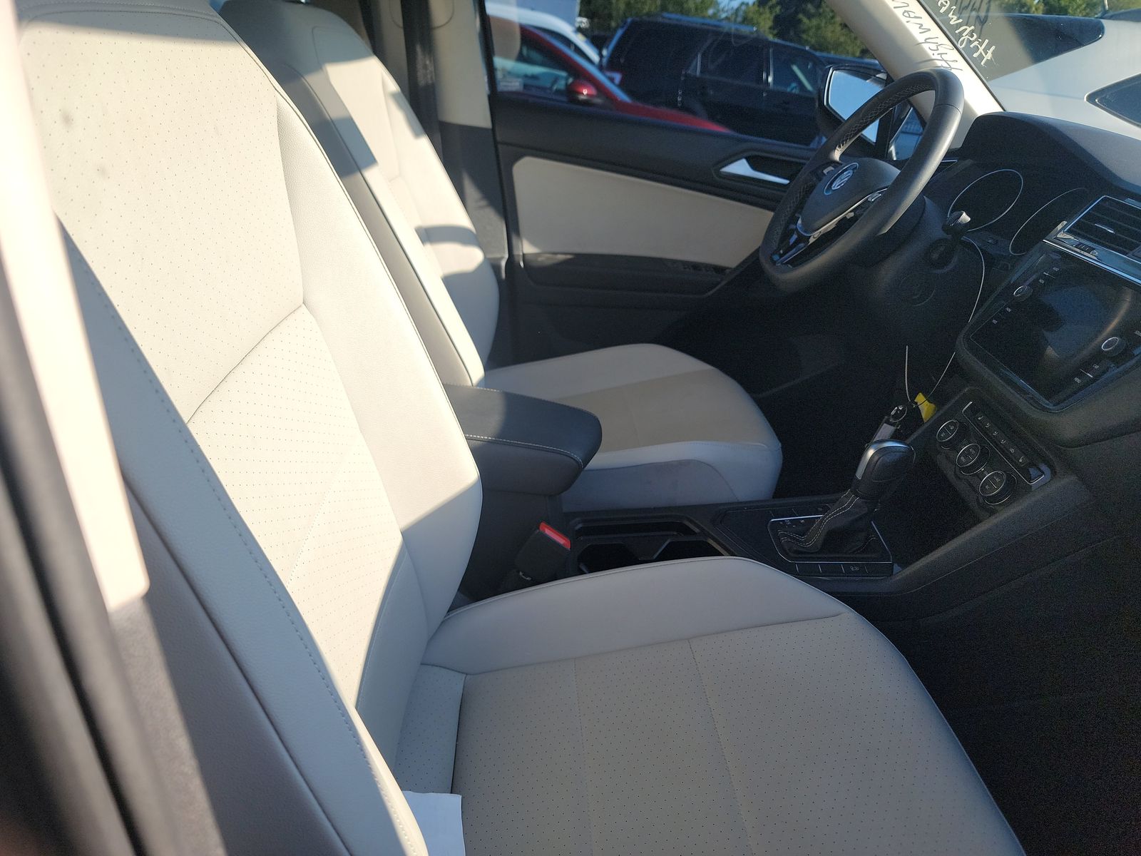 2021 Volkswagen Tiguan 2.0T SE FWD