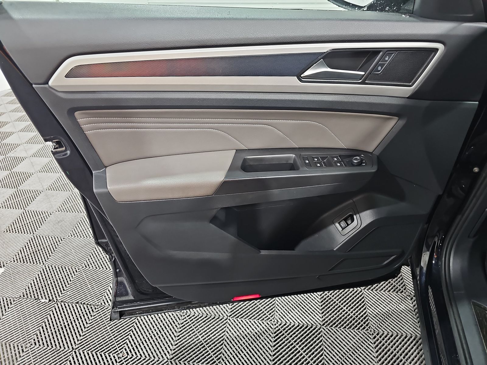 2022 Volkswagen Atlas 3.6L SEL R-Line AWD