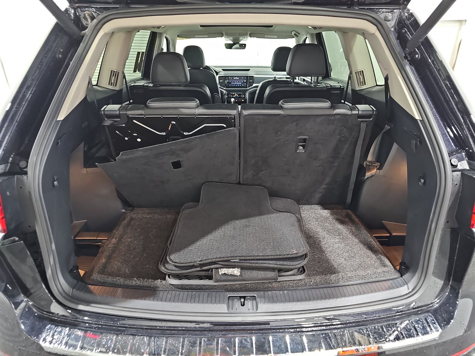 2022 Volkswagen Atlas 3.6L SEL R-Line AWD