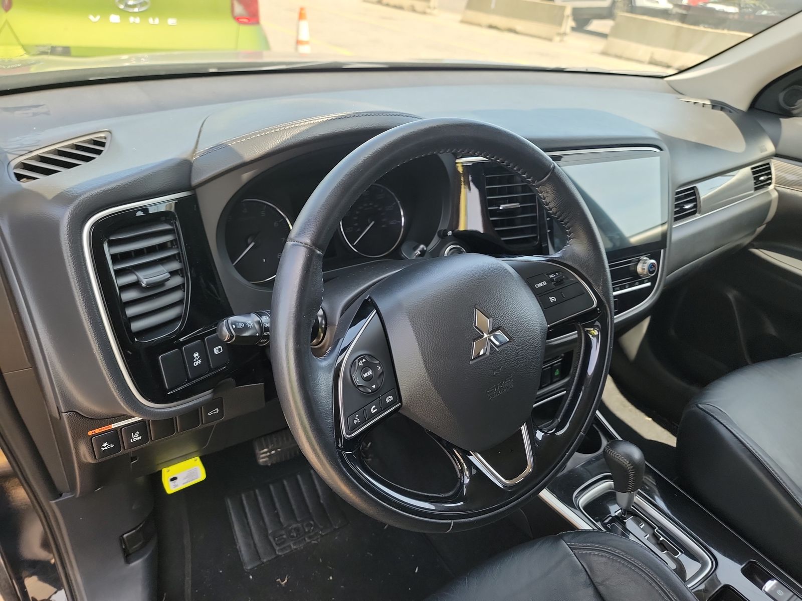 2020 Mitsubishi Outlander SEL FWD