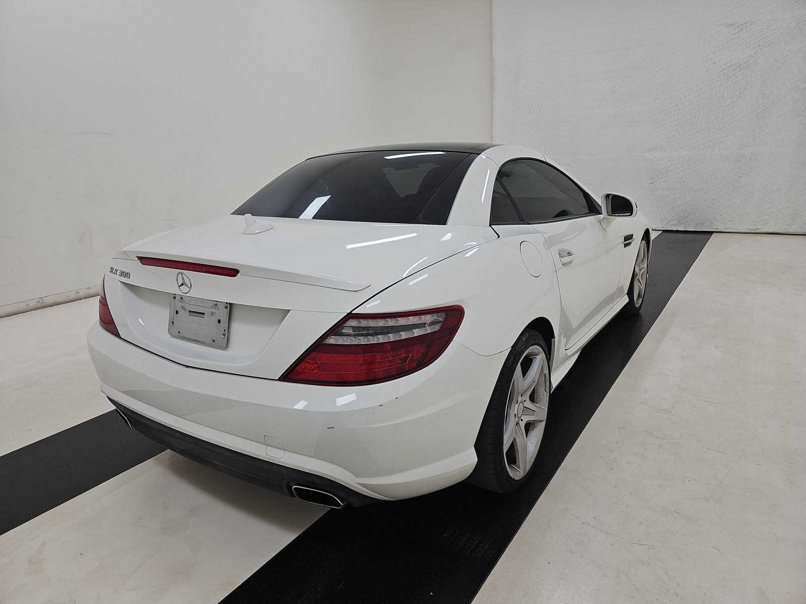 2016 Mercedes-Benz SLK-Class SLK 300 RWD