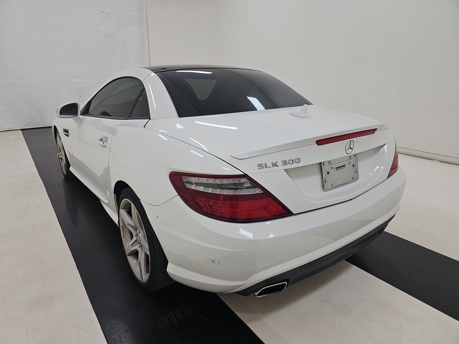 2016 Mercedes-Benz SLK-Class SLK 300 RWD