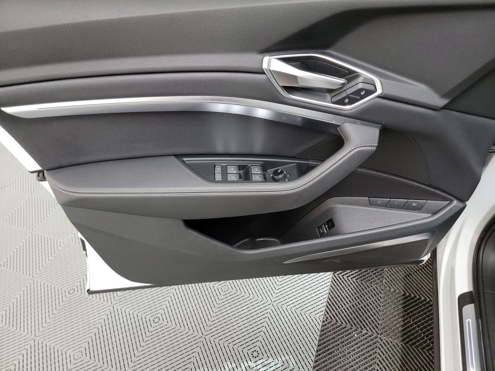 2021 Audi e-tron Premium Plus AWD