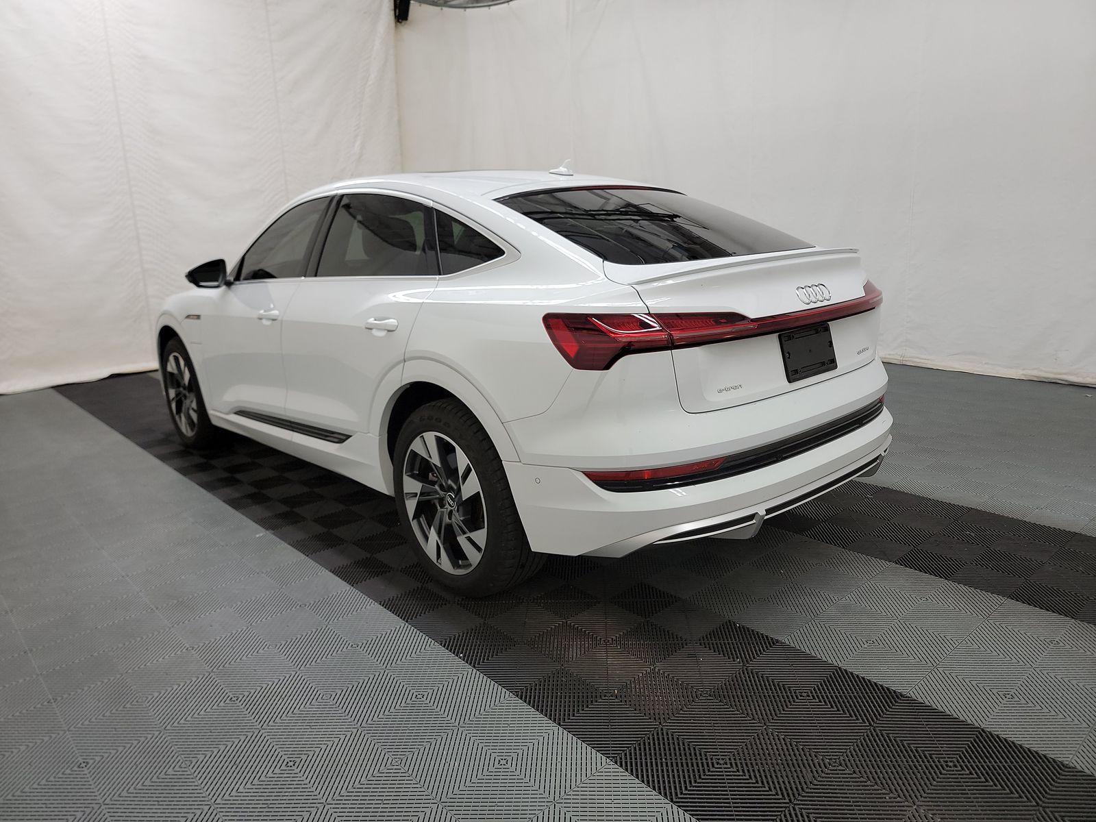 2021 Audi e-tron Premium Plus AWD