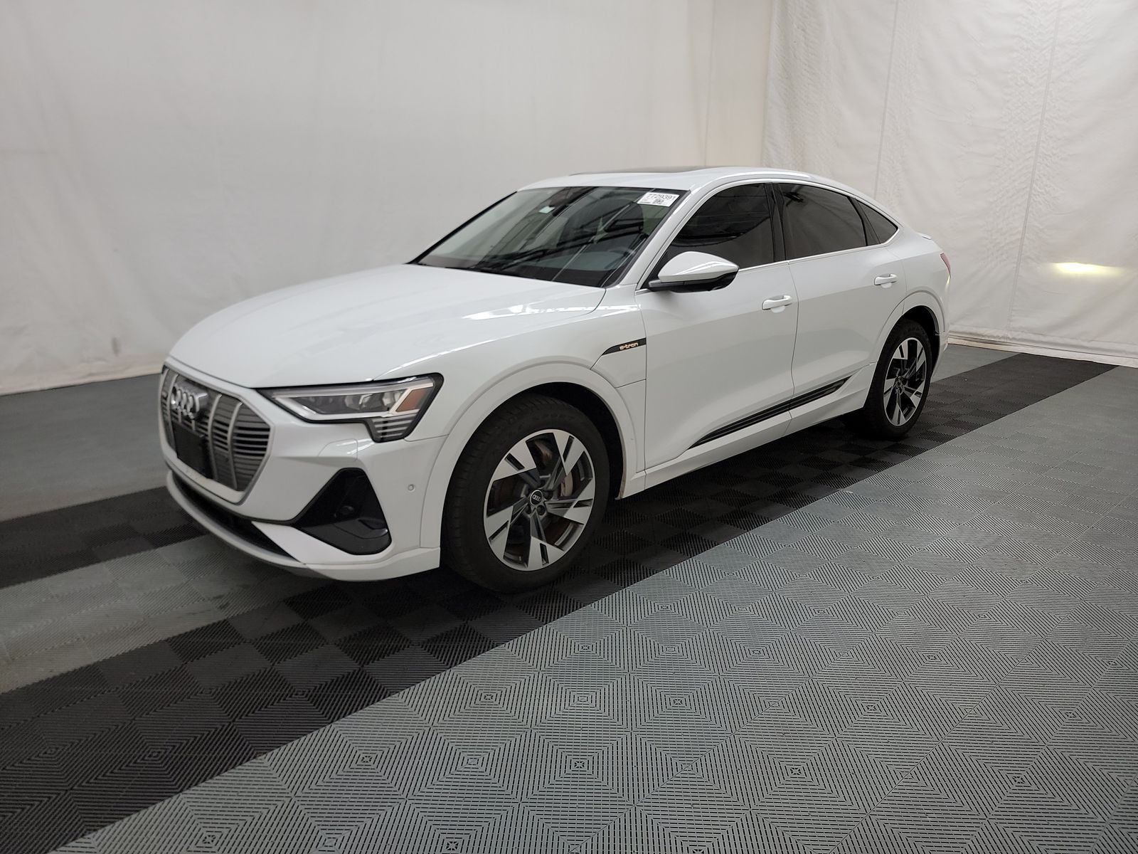2021 Audi e-tron Premium Plus AWD
