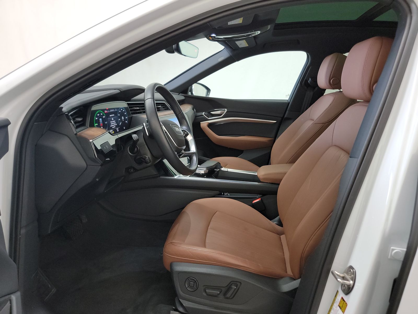 2022 Audi e-tron Premium AWD