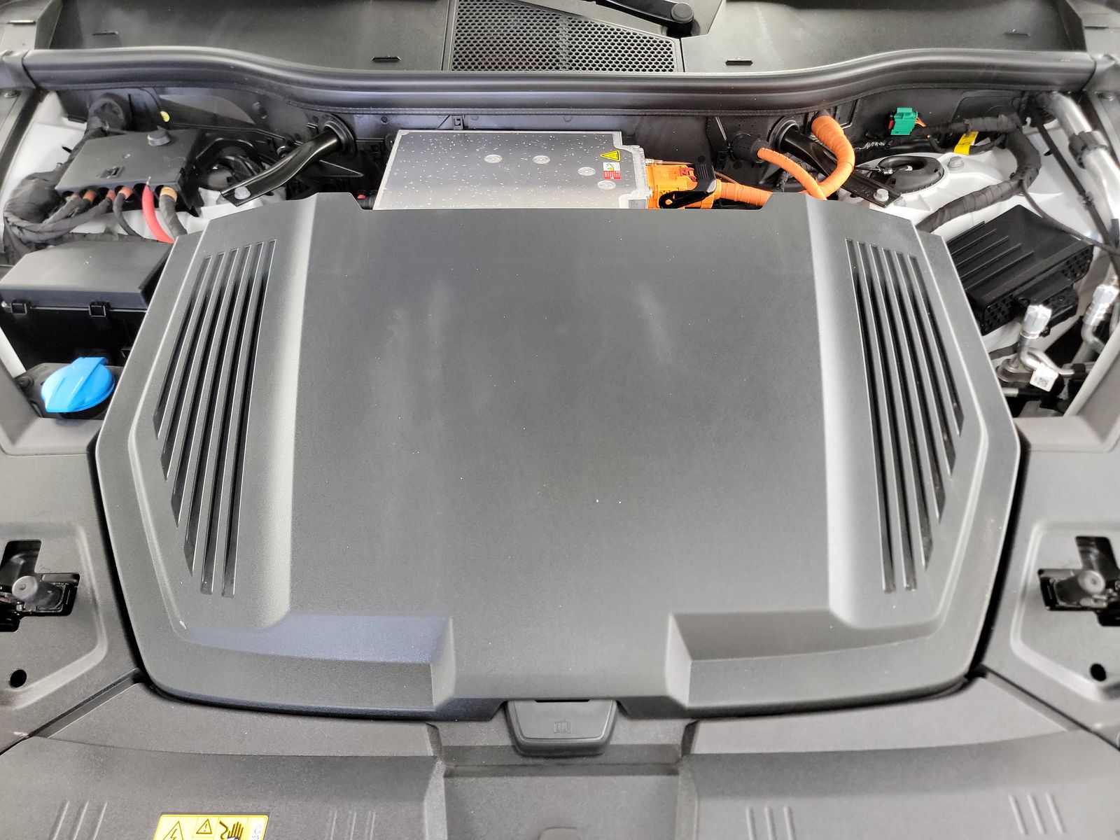 2022 Audi e-tron Premium AWD