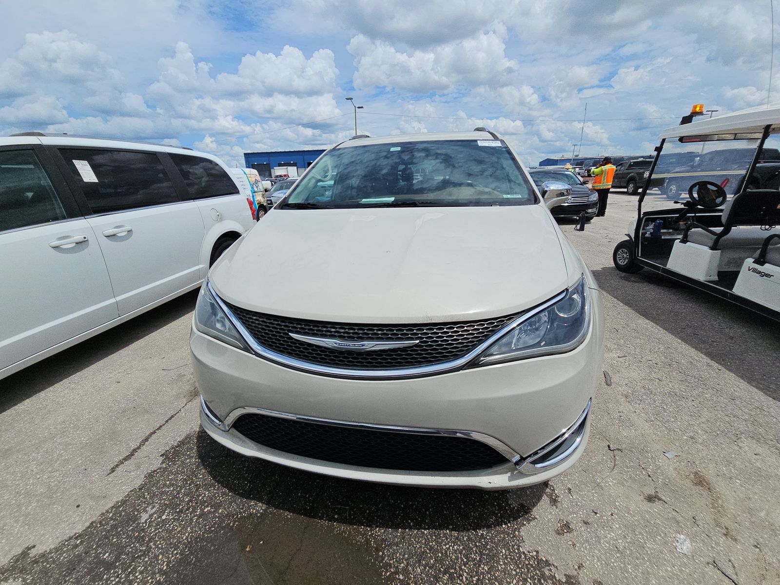 2017 Chrysler Pacifica Limited FWD