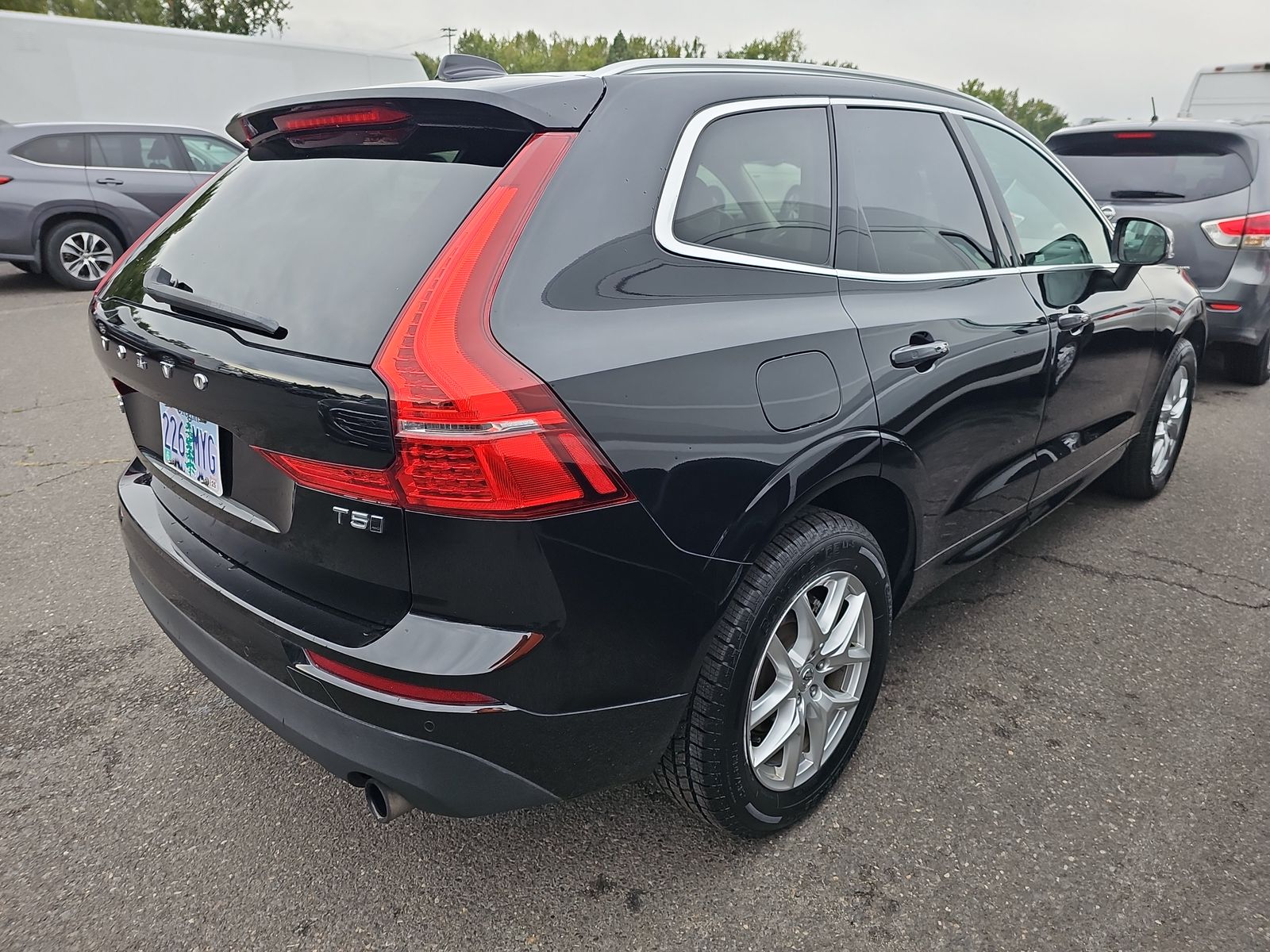 2021 Volvo XC60 T5 Momentum AWD