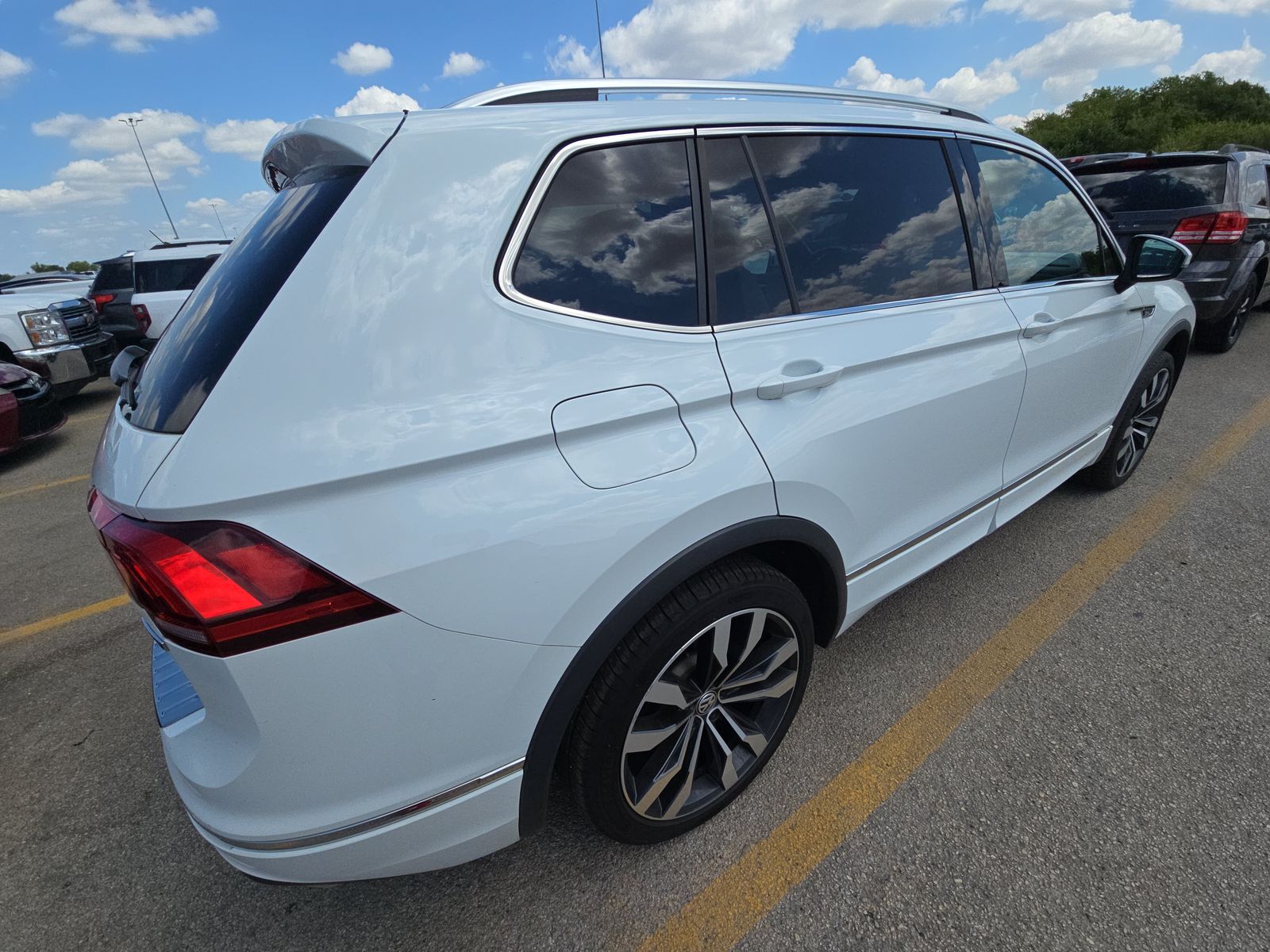 2021 Volkswagen Tiguan 2.0T SEL Premium R-Line AWD