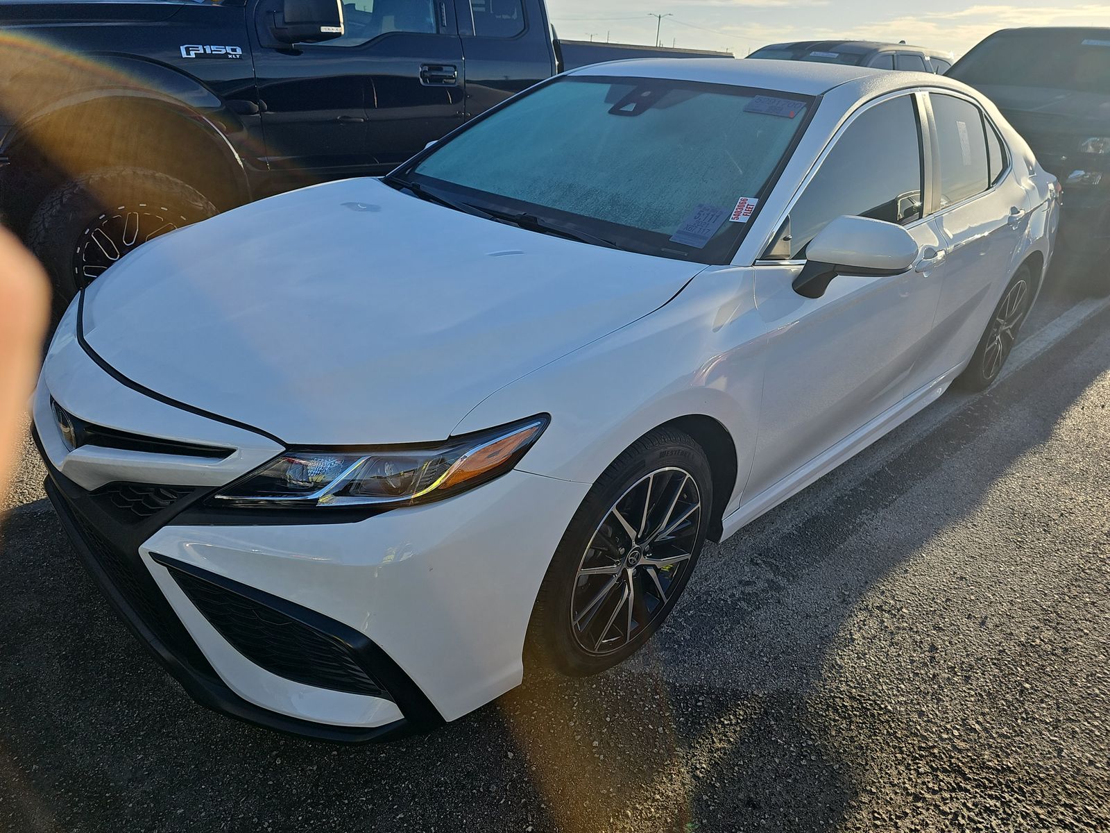 2021 Toyota Camry SE FWD