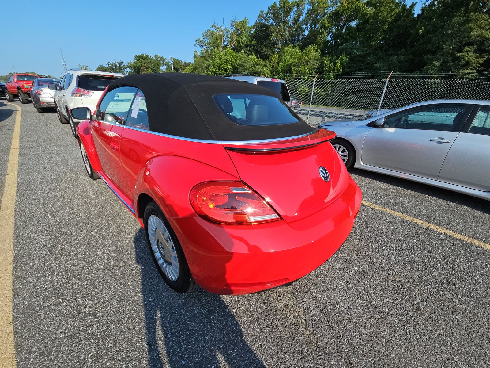 2014 Volkswagen Beetle 1.8T FWD