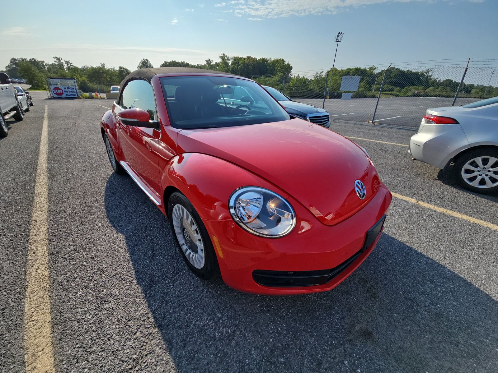 2014 Volkswagen Beetle 1.8T FWD