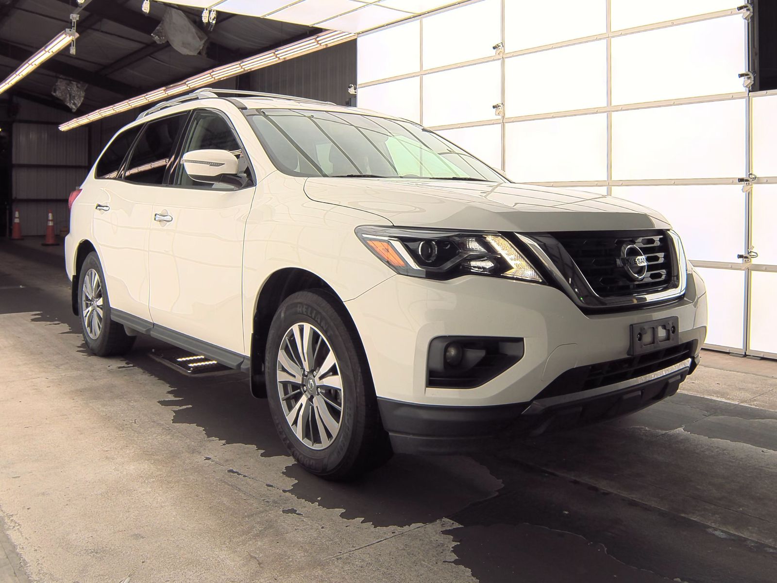 2020 Nissan Pathfinder SV FWD