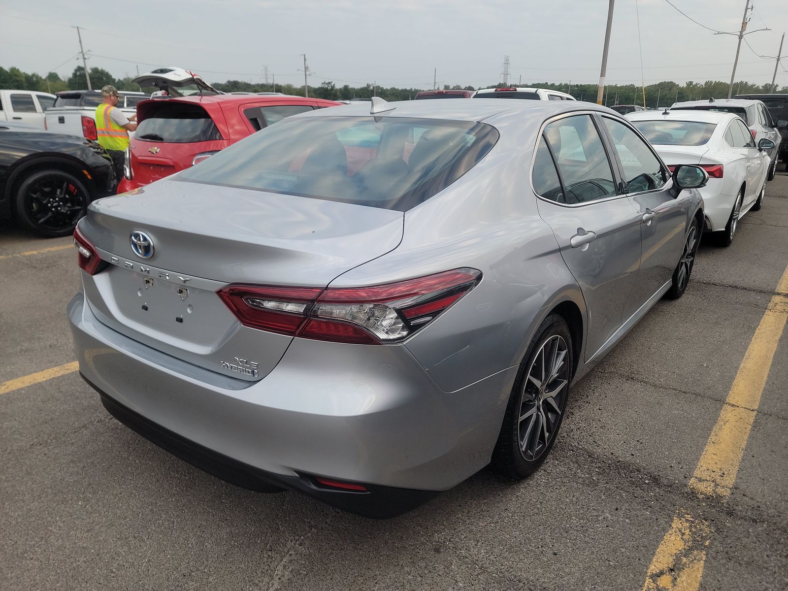 2022 Toyota Camry Hybrid XLE FWD