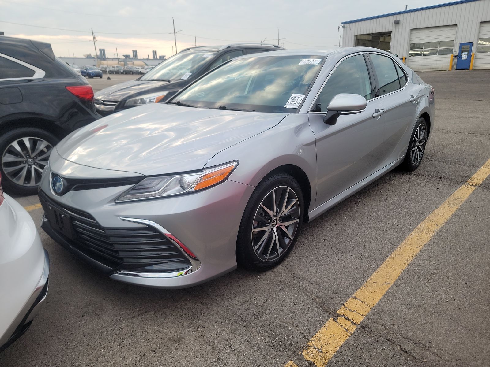 2022 Toyota Camry Hybrid XLE FWD