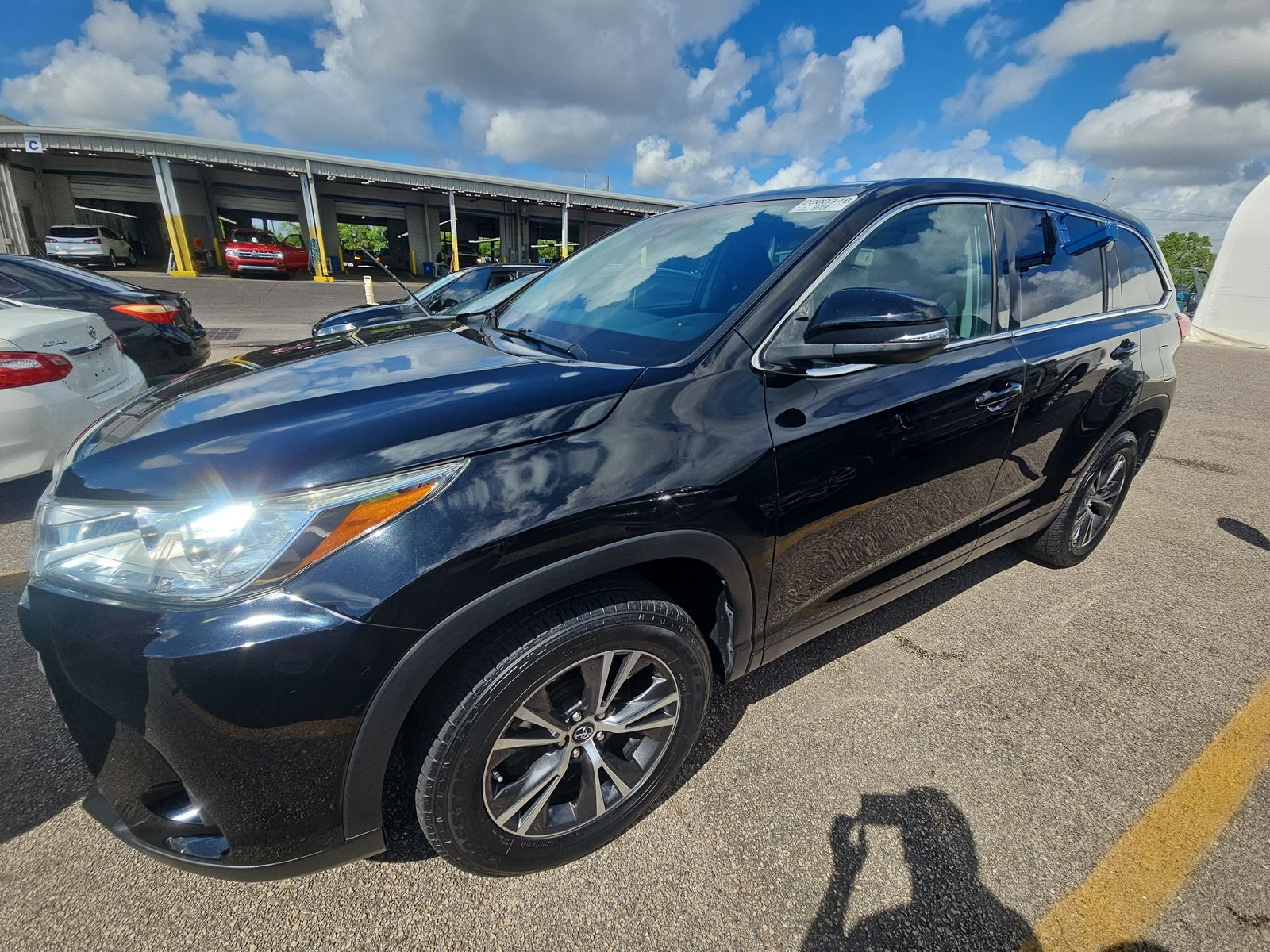 2019 Toyota Highlander LE FWD