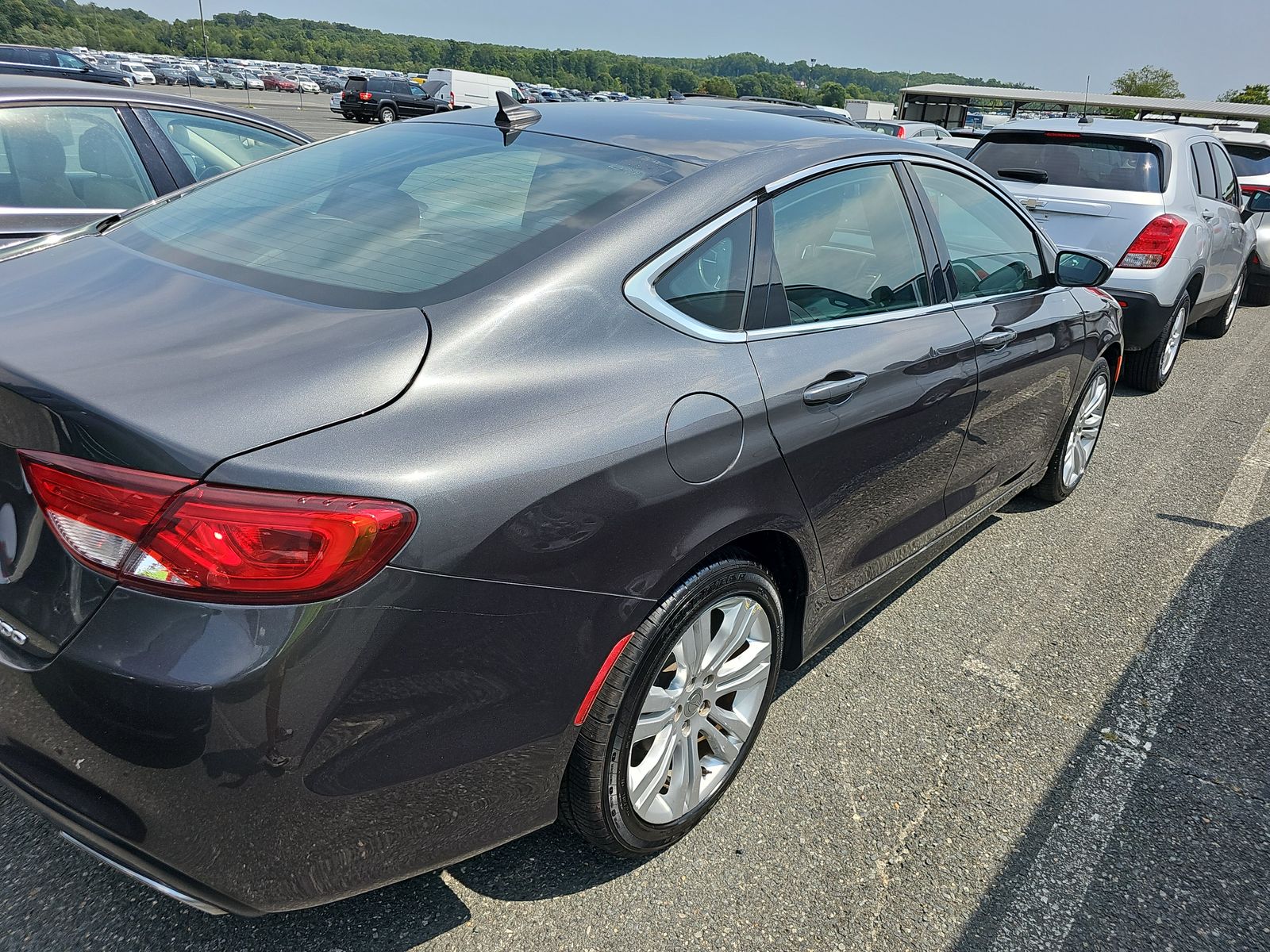 2015 Chrysler 200 Limited FWD