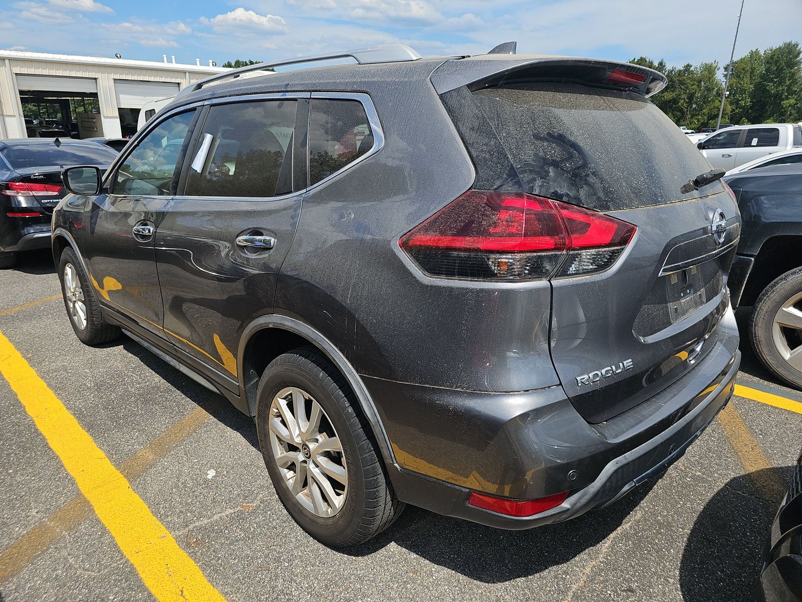 2020 Nissan Rogue SV FWD