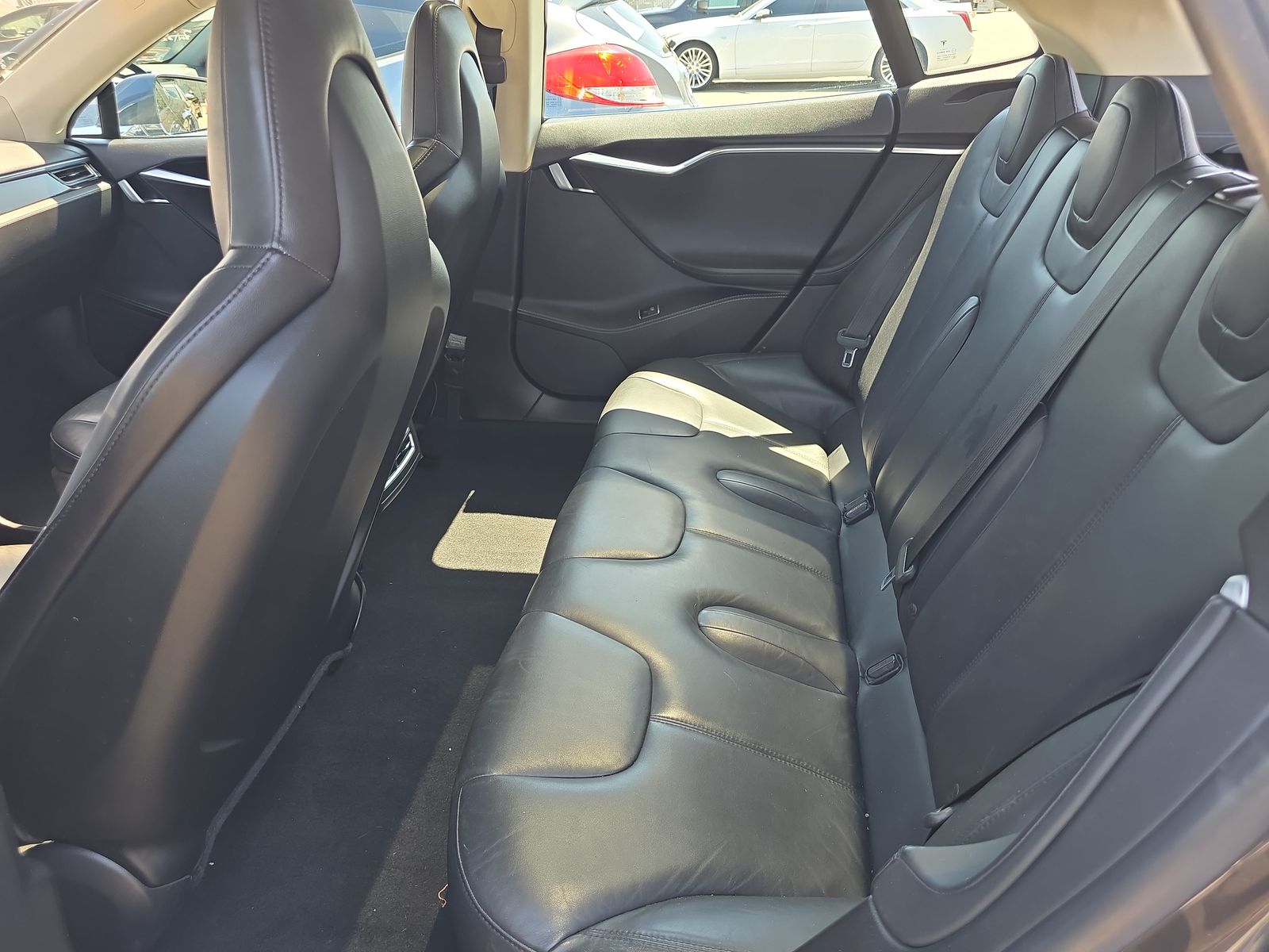 2014 Tesla Model S 85 RWD