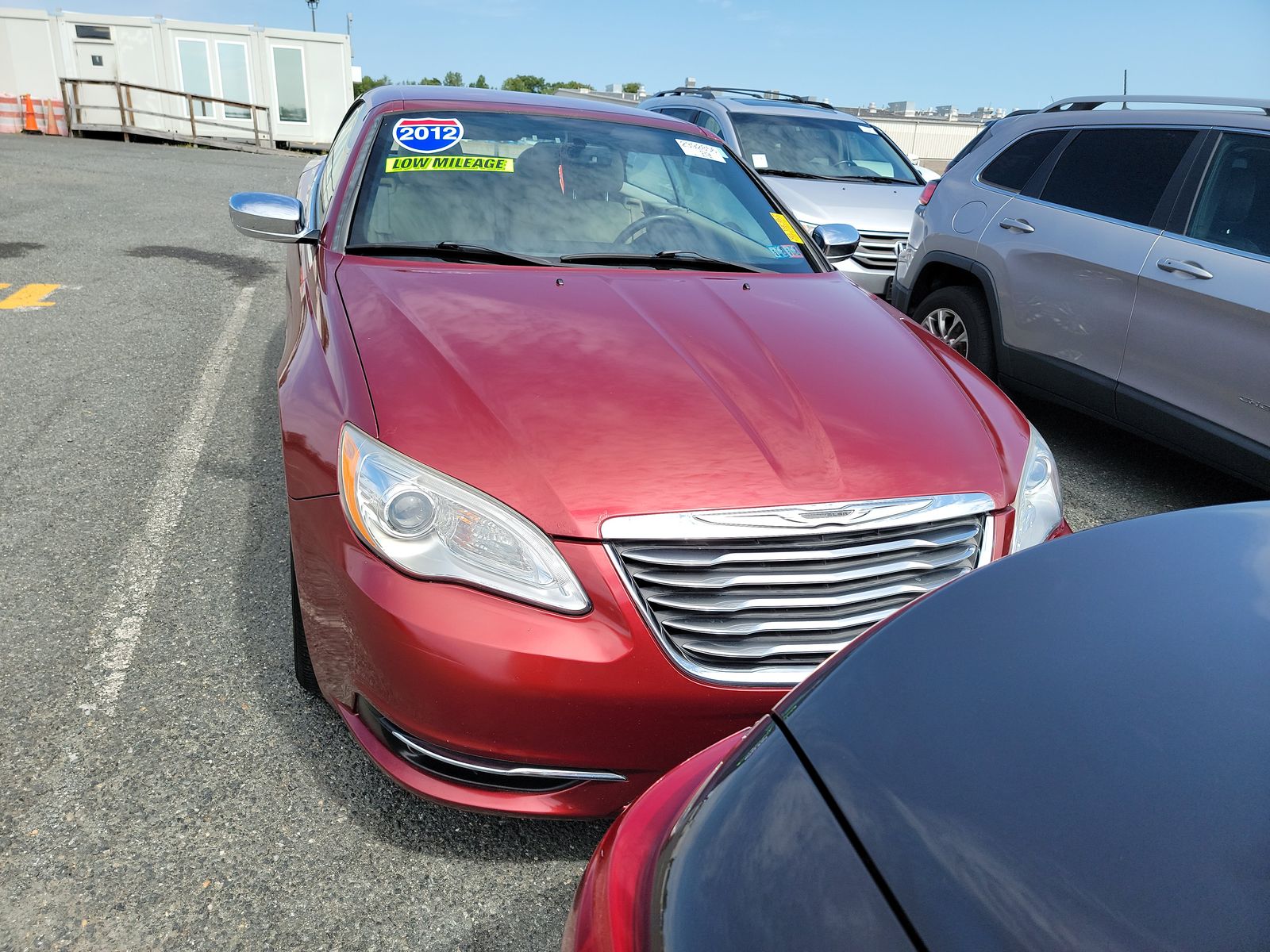 2012 Chrysler 200 Limited FWD