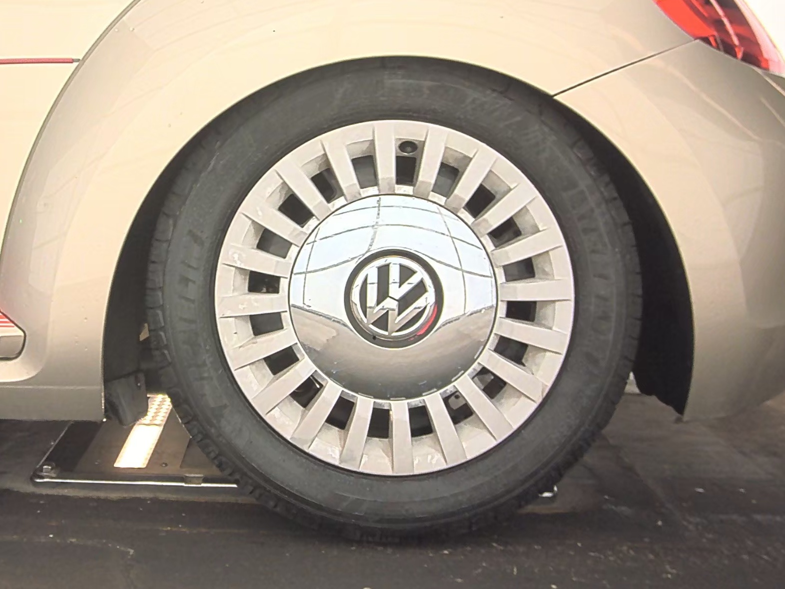 2015 Volkswagen Beetle 2.0L TDI FWD