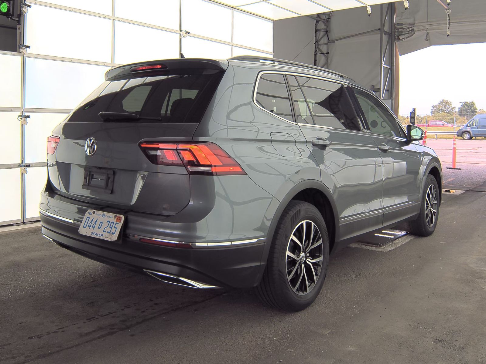 2021 Volkswagen Tiguan 2.0T SE FWD