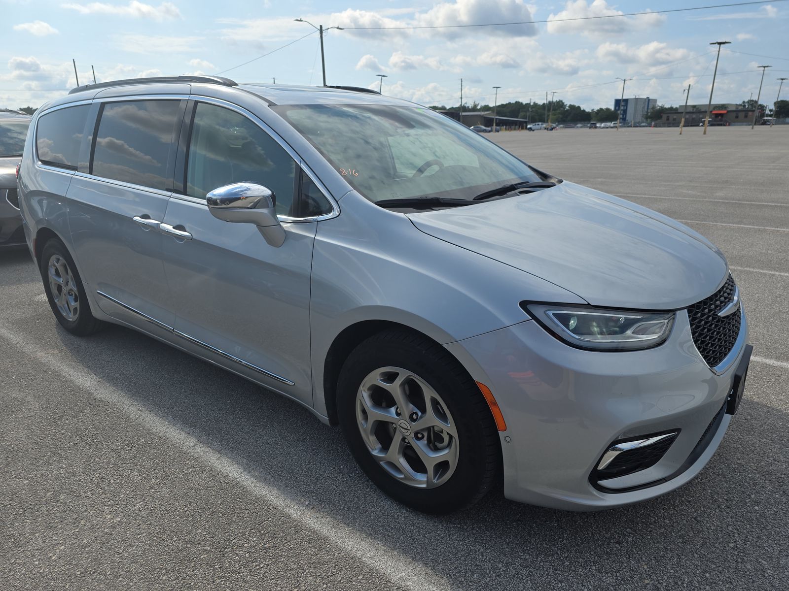 2022 Chrysler Pacifica Limited FWD