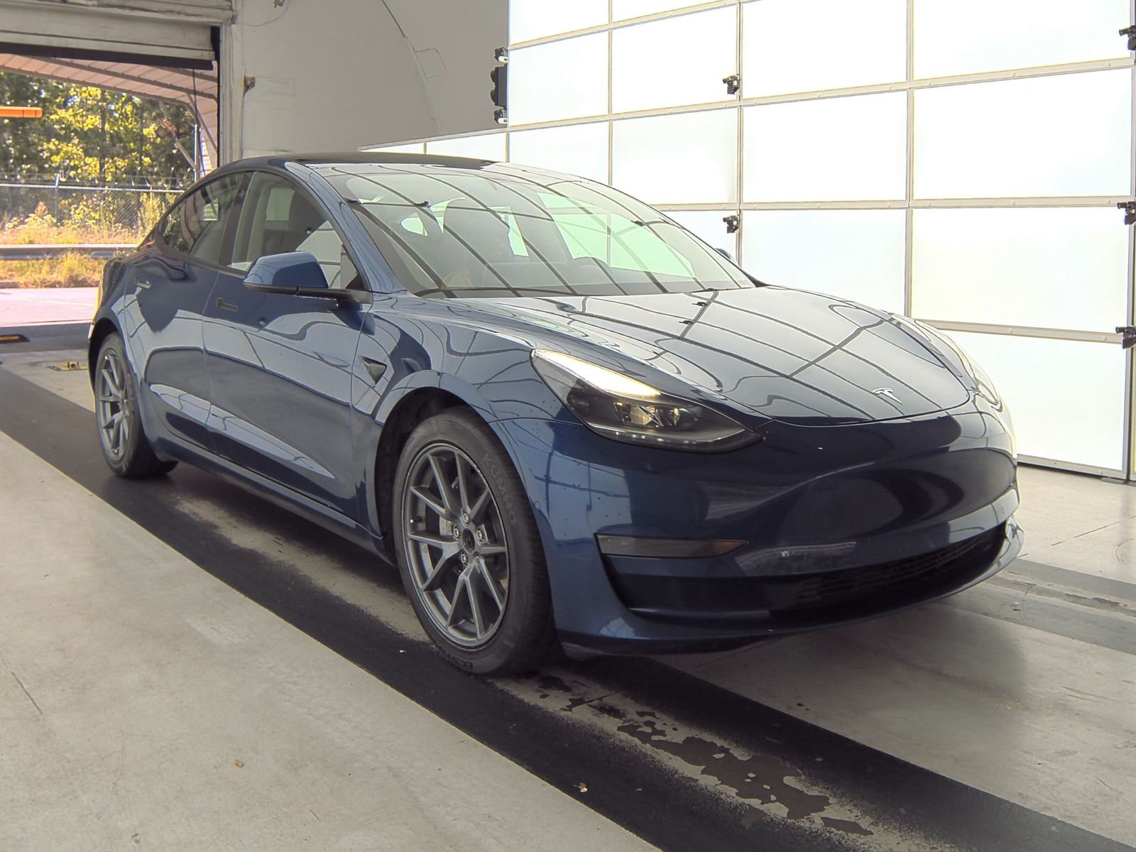 2022 Tesla Model 3 Standard Range RWD