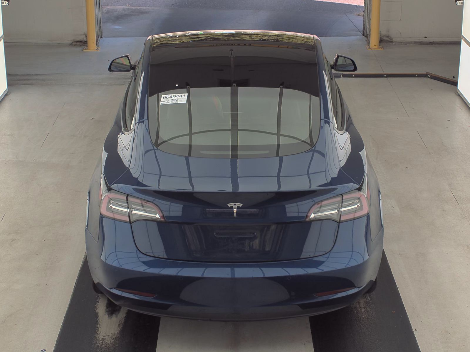 2022 Tesla Model 3 Standard Range RWD