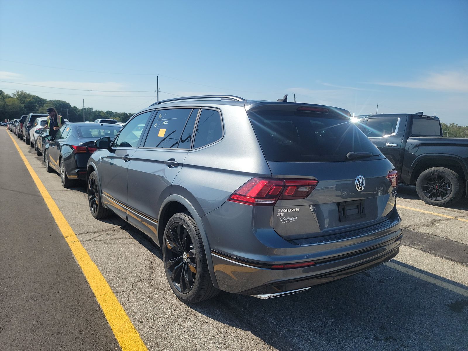 2020 Volkswagen Tiguan 2.0T SE R-Line Black AWD