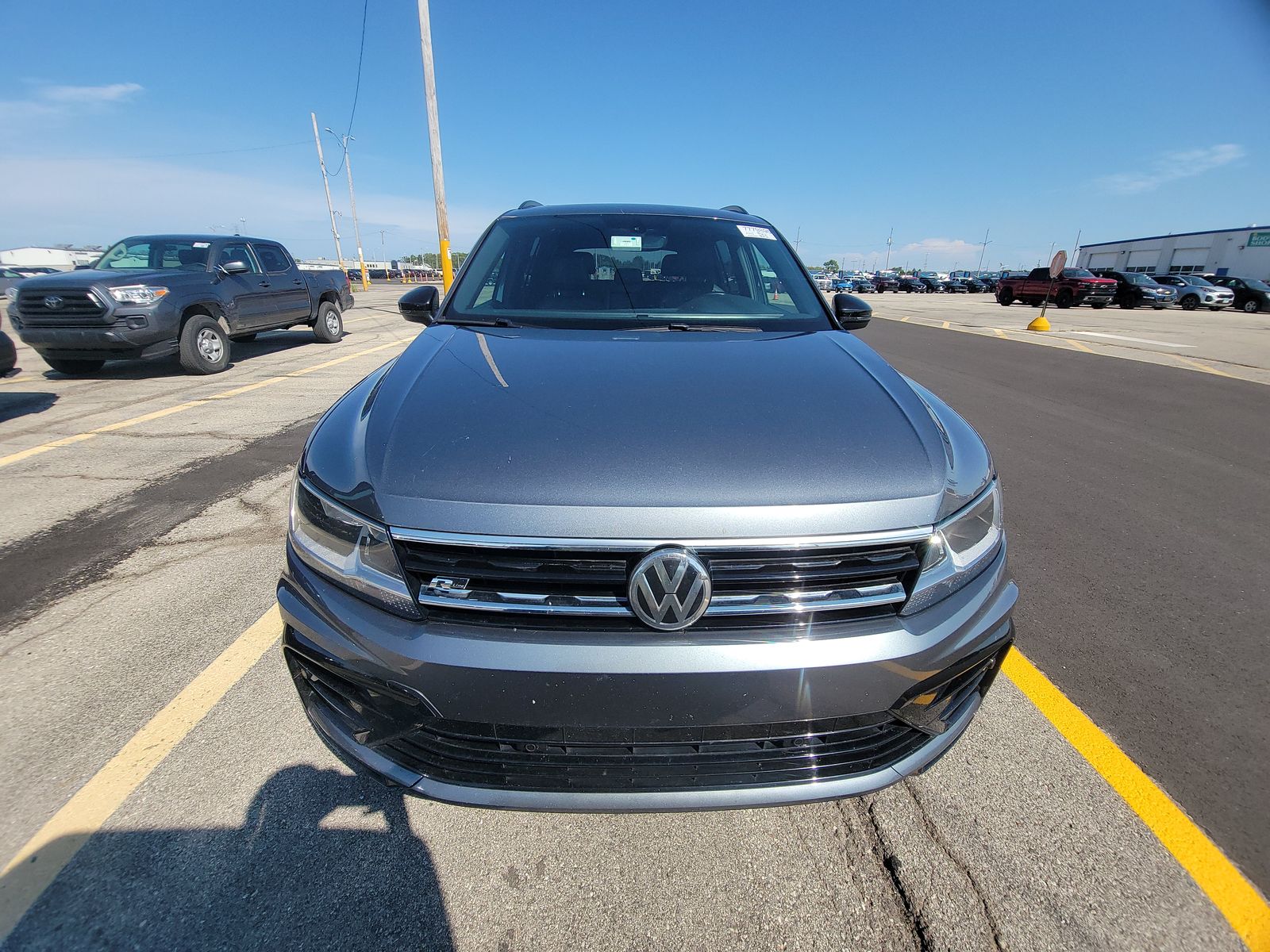 2020 Volkswagen Tiguan 2.0T SE R-Line Black AWD