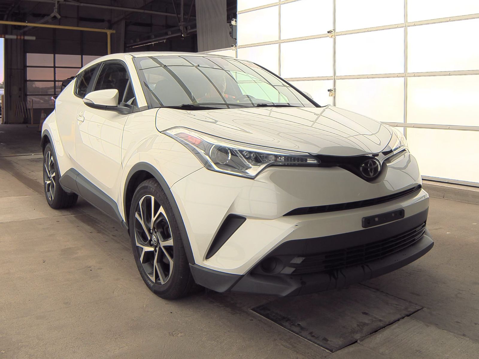 2018 Toyota C-HR XLE FWD