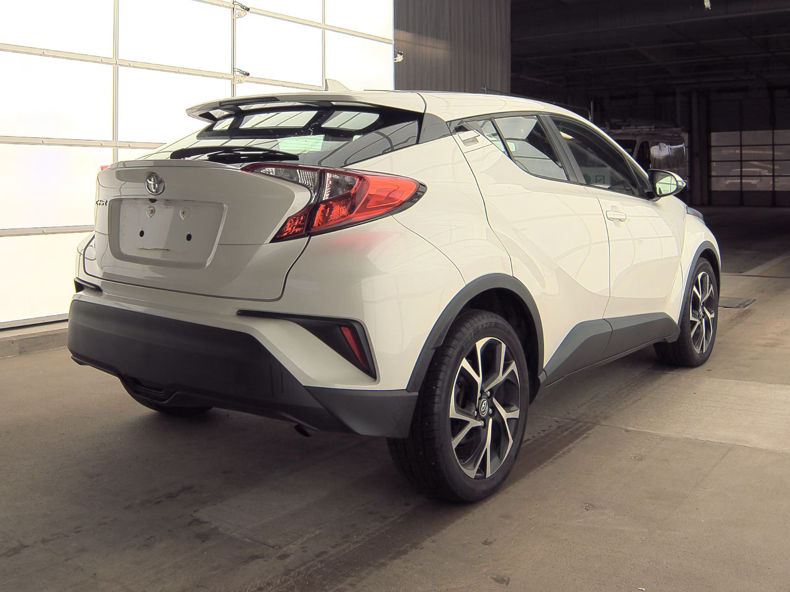 2018 Toyota C-HR XLE FWD