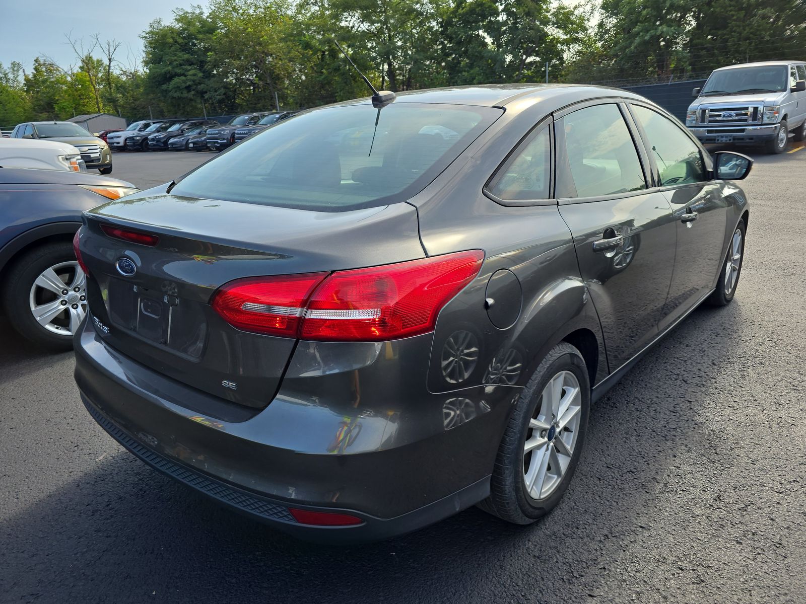 2016 Ford Focus SE FWD