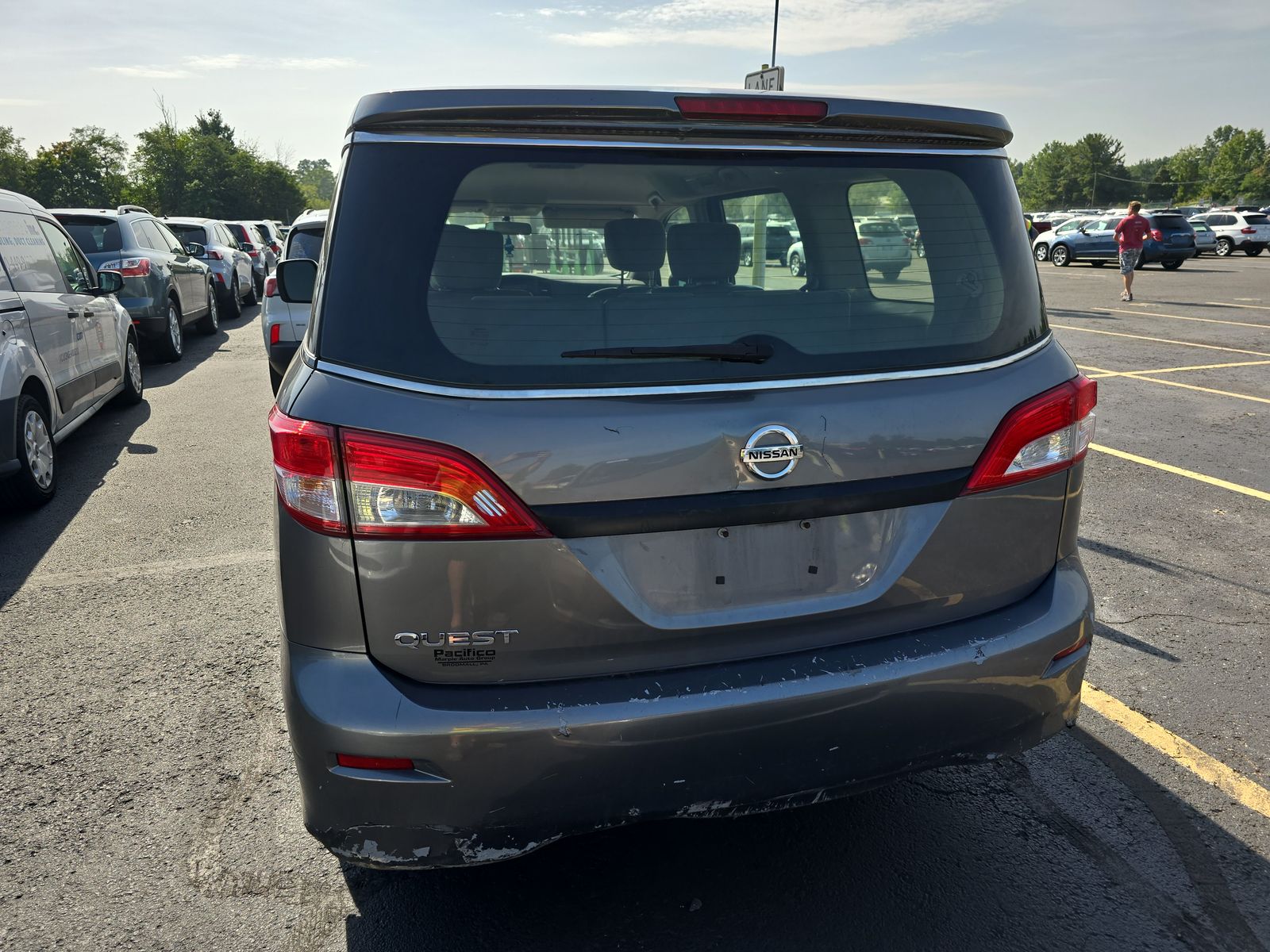 2016 Nissan Quest S FWD