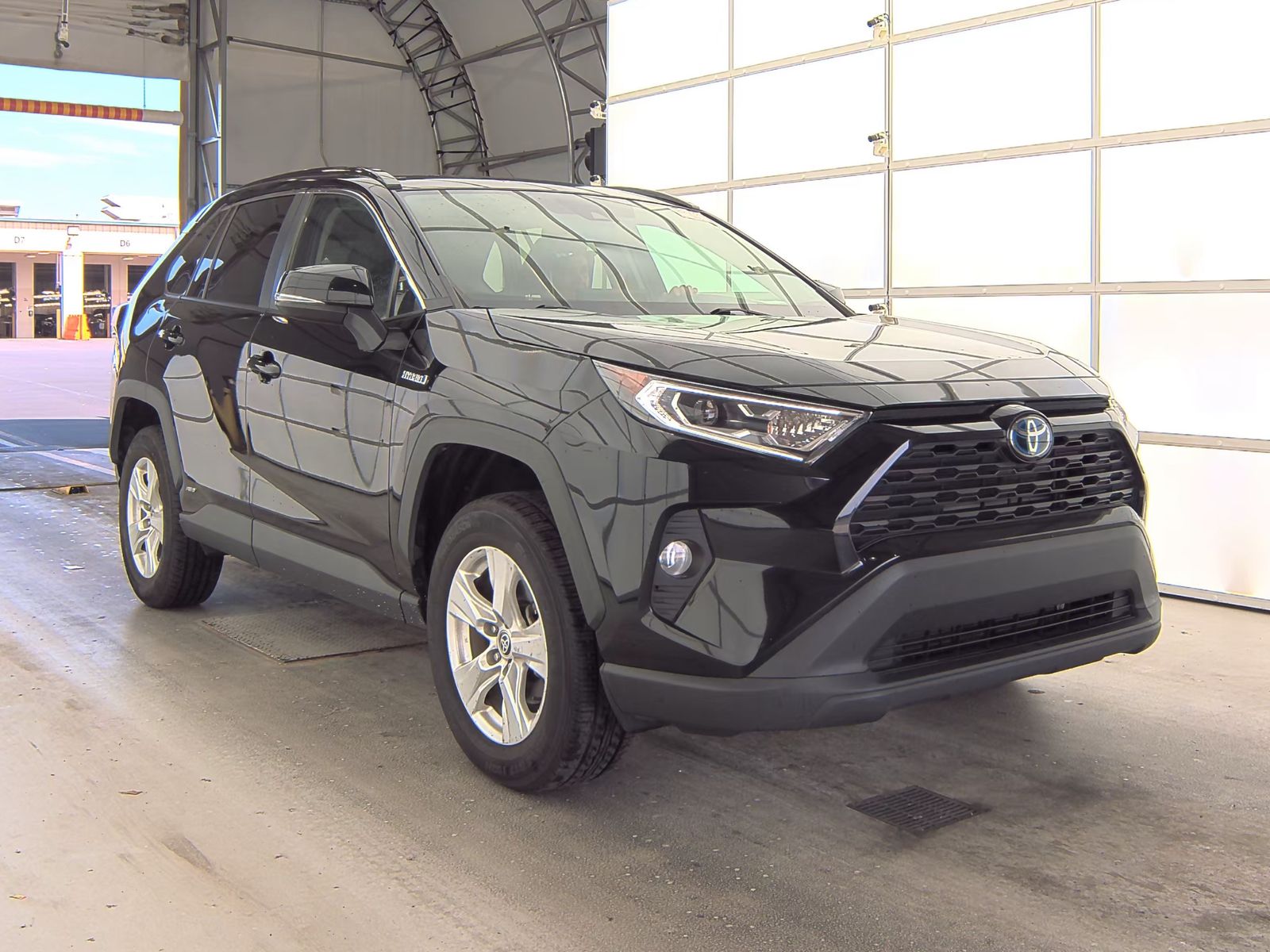 2021 Toyota RAV4 Hybrid XLE AWD