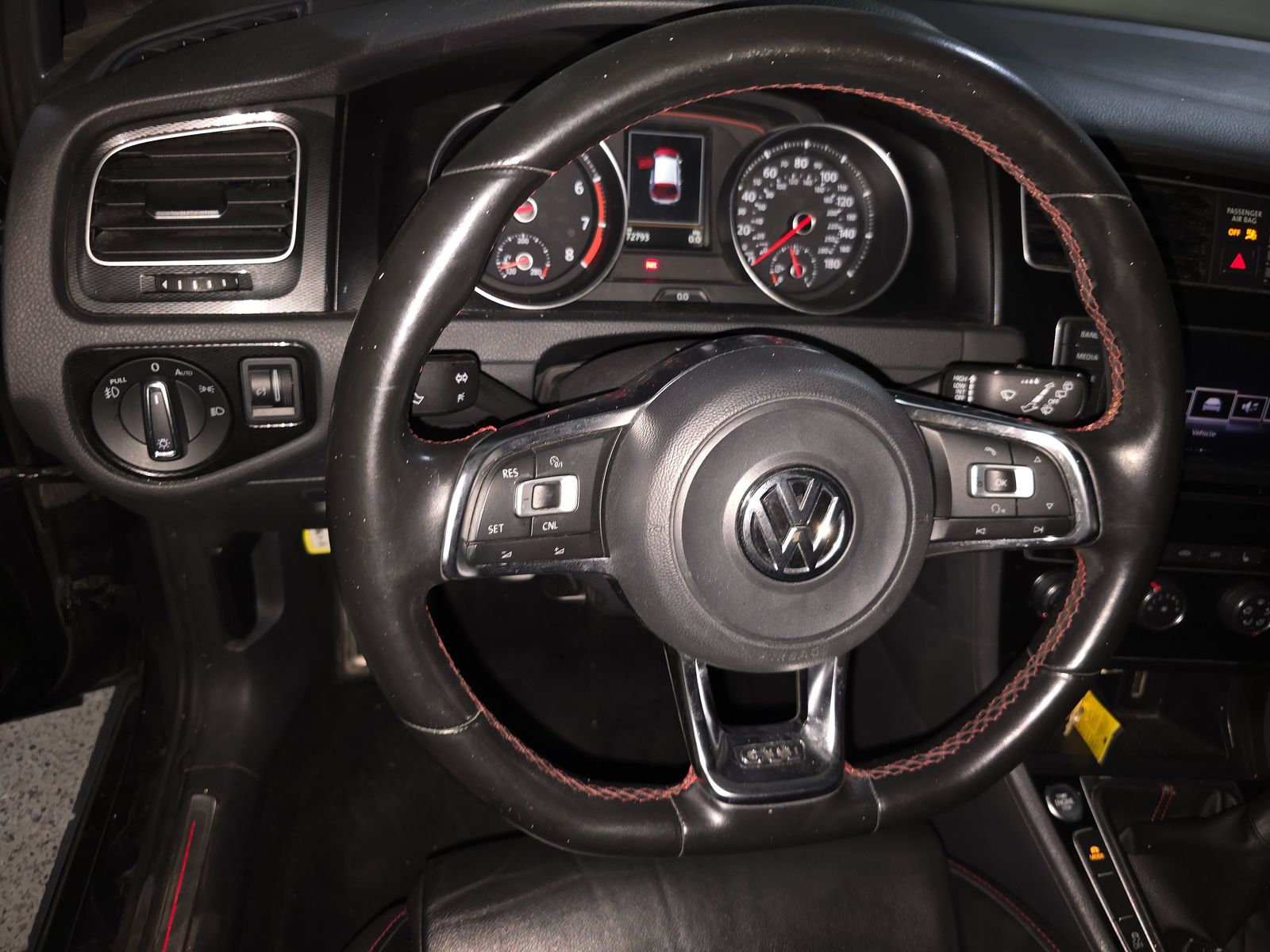 2015 Volkswagen Golf GTI 2.0T SE FWD