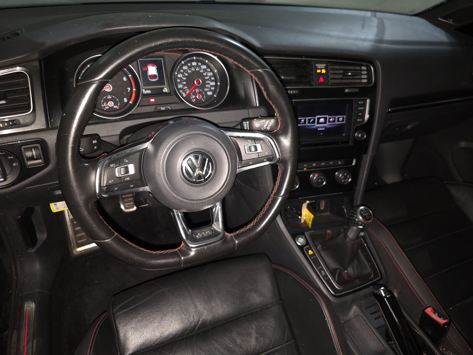 2015 Volkswagen Golf GTI 2.0T SE FWD