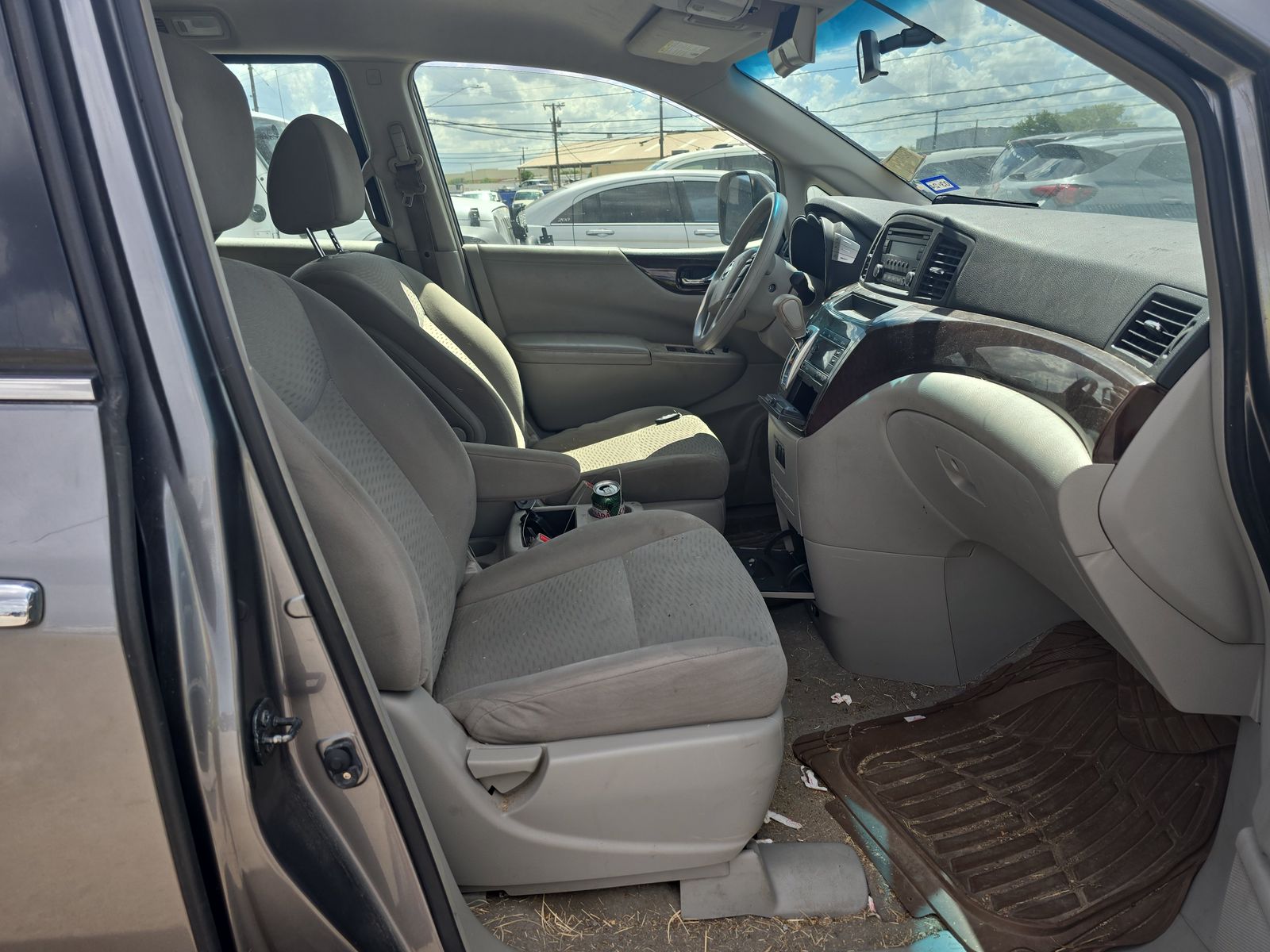 2014 Nissan Quest S FWD